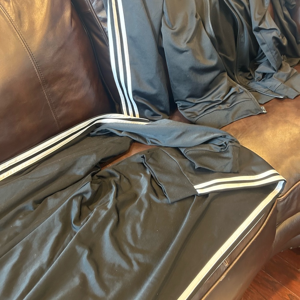 ADIDAS sweatsuit in Black - Jacket & track pants , classic white stripes